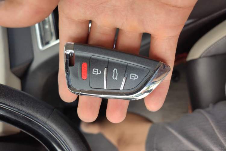 Used Dongfeng Aeolus E70 2021 Revised Version 3 500 Ultra-Comfort Edition Vehicle Key