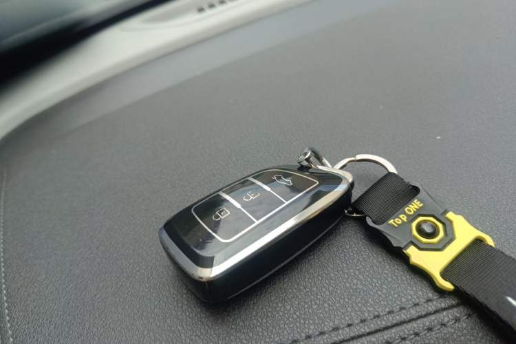 Used Dongfeng Aeolus E70 2021 Revised Version 500 Ultra-Comfort Edition Vehicle Key