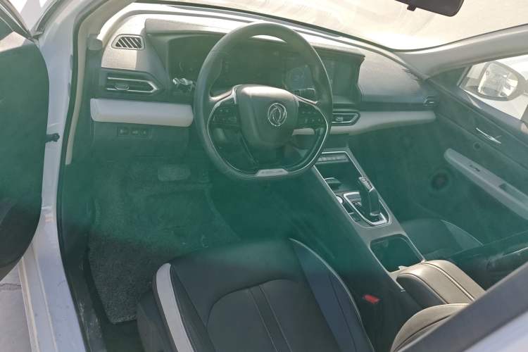 Used Dongfeng Aeolus E70 2022 500 Ultra-Enjoyment Edition Center Console
