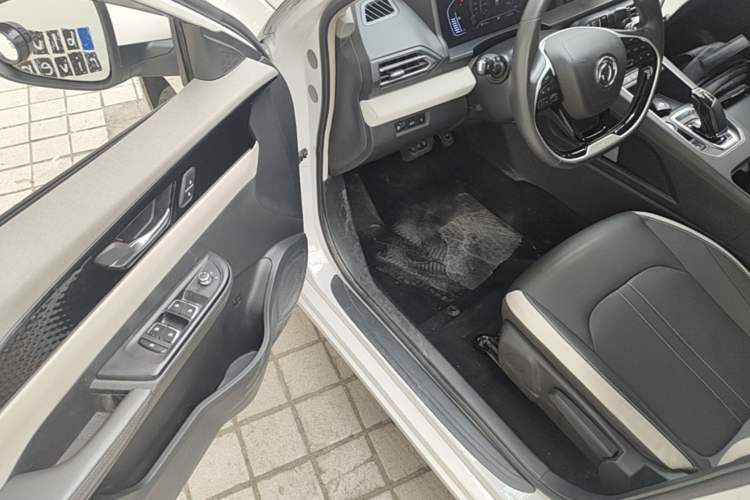 Used Dongfeng Aeolus E70 2022 500 PLUS Deluxe Edition Driver Seat