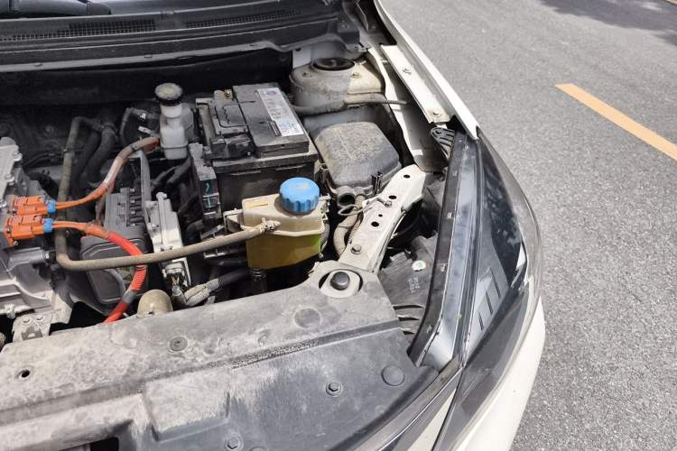 Used Dongfeng Aeolus E70 2022 500 Ultra-Enjoyment Edition Engine Bay Left