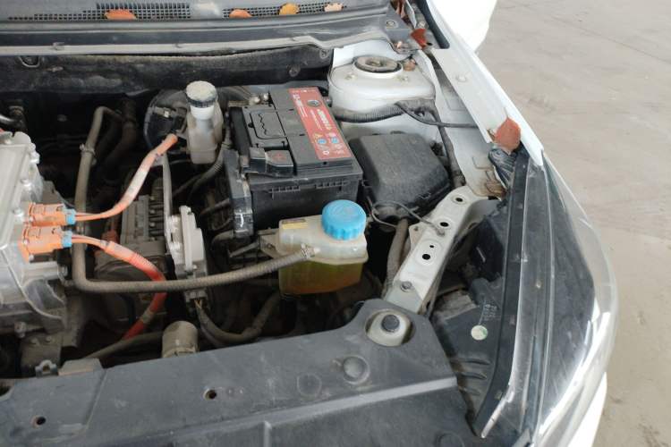 Used Dongfeng Aeolus E70 2022 500 Ultra-Enjoyment Edition Engine Bay Left
