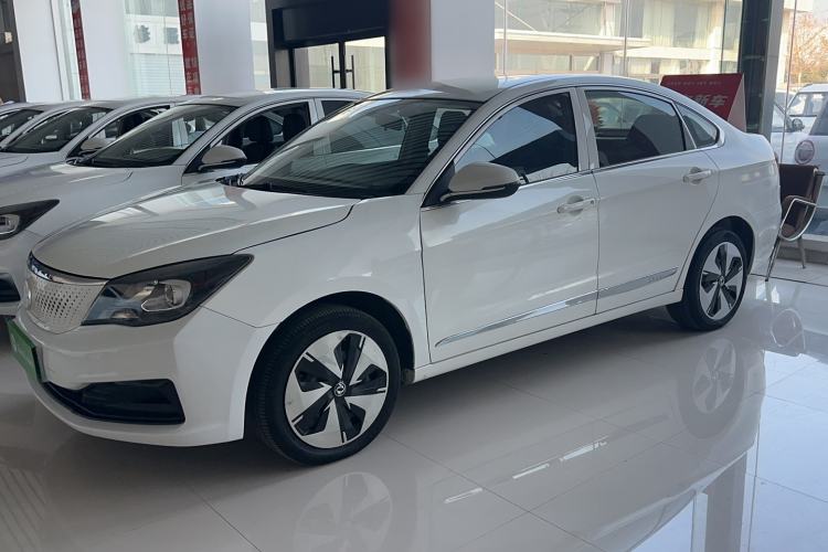 Used Dongfeng Aeolus E70 2022 500 Ultra-Enjoyment Edition Exterior 4