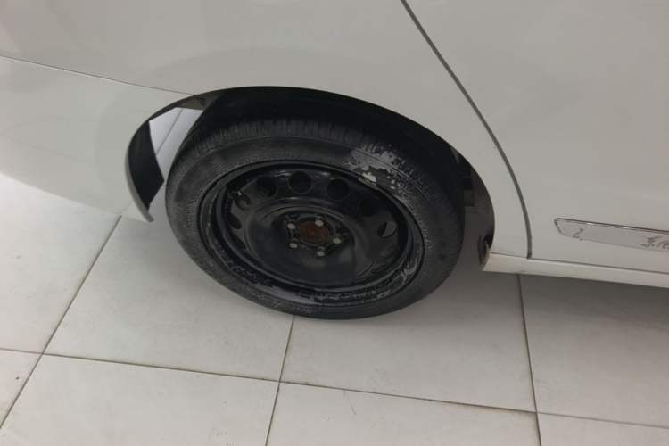 Used Dongfeng Aeolus E70 2022 500 Ultra-Enjoyment Edition Exterior 5