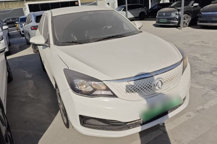 Used Dongfeng Aeolus E70 2022 500 Ultra-Enjoyment Edition Front Right 45 Deg