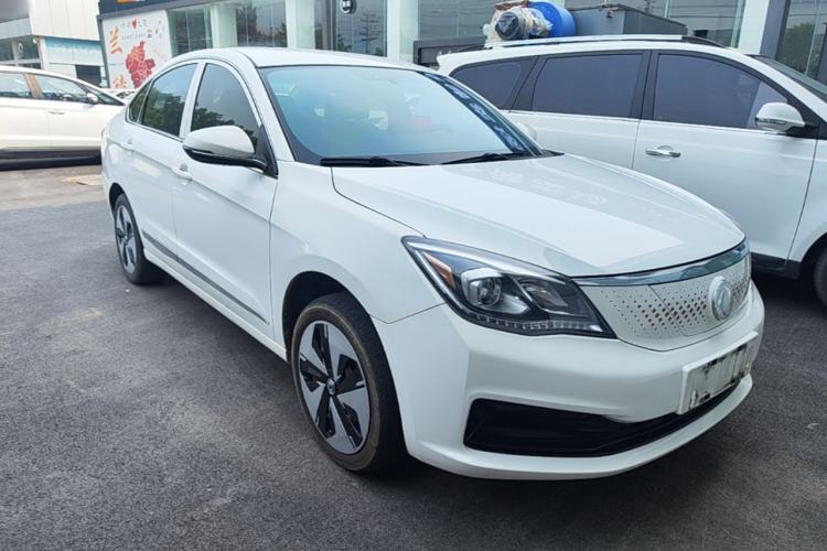 Used Dongfeng Aeolus E70 2022 500 Ultra-Enjoyment Edition Front Right 45 Deg