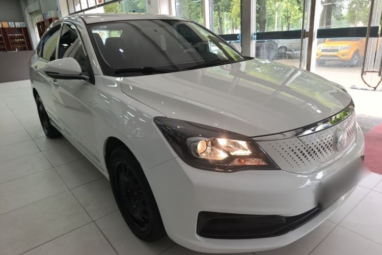 Used Dongfeng Aeolus E70 2022 500 Ultra-Enjoyment Edition Front Right 45 Deg