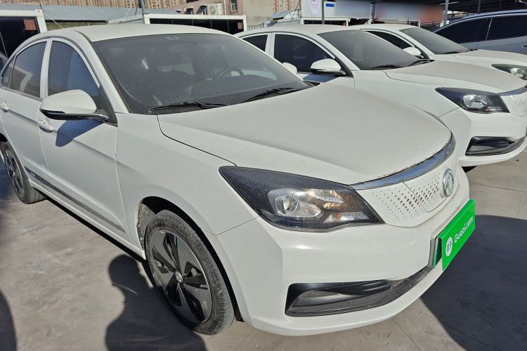 Used Dongfeng Aeolus E70 2022 500 Ultra-Enjoyment Edition Front Right 45 Deg