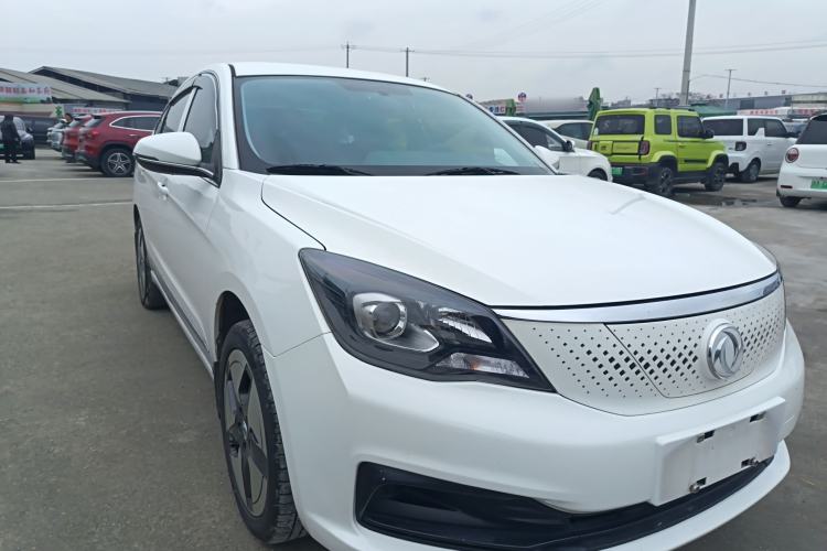 Used Dongfeng Aeolus E70 2022 500 Ultra-Enjoyment Edition Front Right 45 Deg