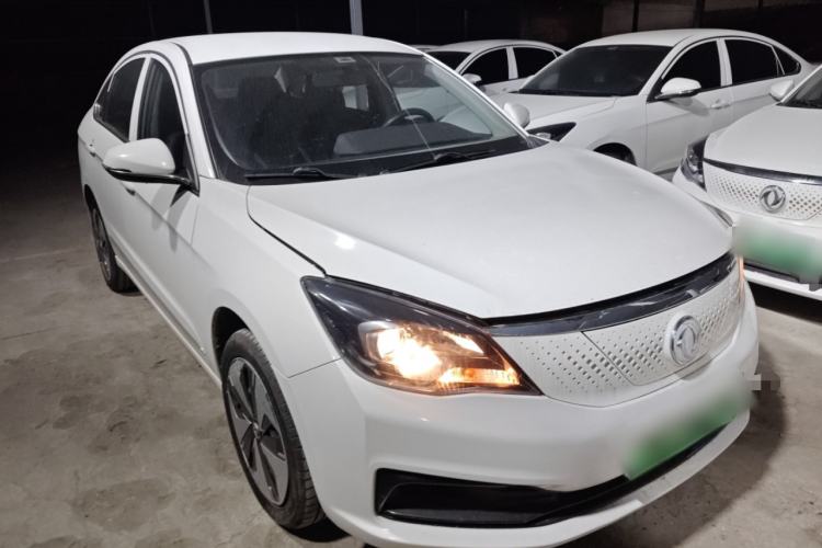 Used Dongfeng Aeolus E70 2022 500 Ultra-Enjoyment Edition Front Right 45 Deg