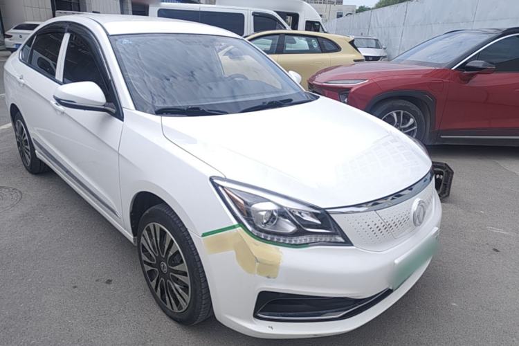 Used Dongfeng Aeolus E70 2022 500 PLUS Deluxe Edition Front Right 45 Deg