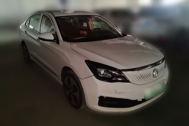 Used Dongfeng Aeolus E70 2022 500 Ultra-Enjoyment Edition Front Right 45 Deg