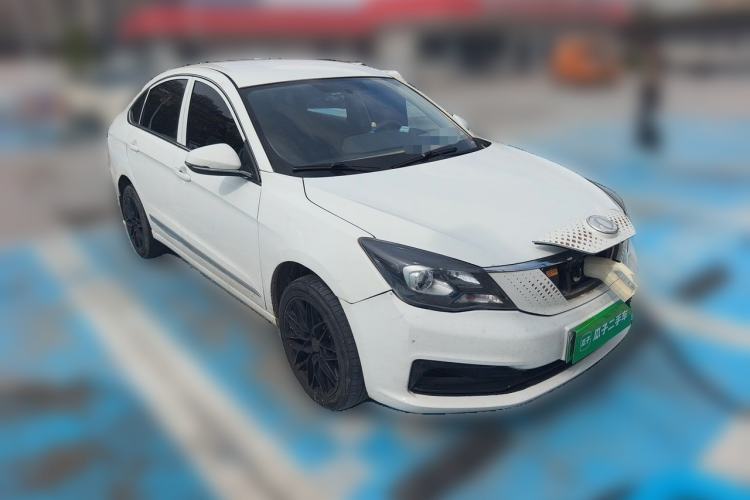 Used Dongfeng Aeolus E70  Front Right 45 Deg