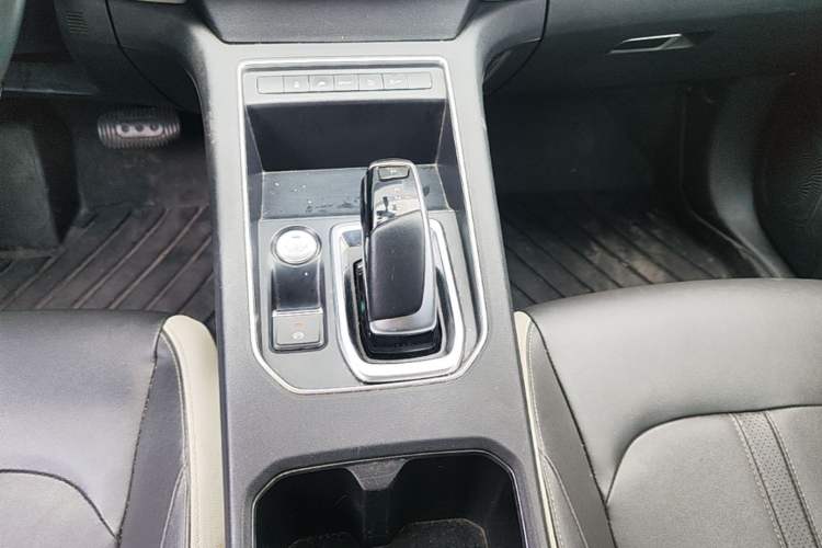 Used Dongfeng Aeolus E70 2022 500 Ultra-Enjoyment Edition Gear Lever