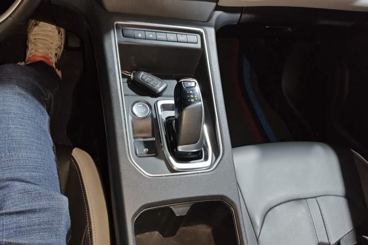 Used Dongfeng Aeolus E70 2022 500 Ultra-Enjoyment Edition Gear Lever