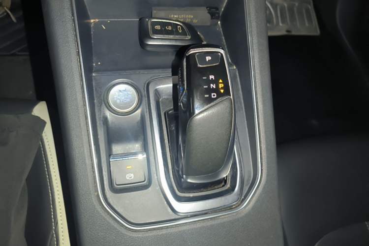 Used Dongfeng Aeolus E70 2022 500 Ultra-Enjoyment Edition Gear Lever