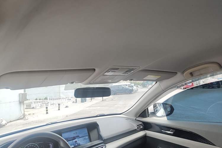Used Dongfeng Aeolus E70 2022 500 PLUS Deluxe Edition Headliner