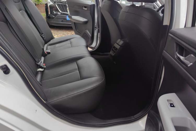 Used Dongfeng Aeolus E70 2022 500 Ultra-Enjoyment Edition Interior 4