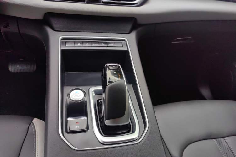 Used Dongfeng Aeolus E70 2022 500 Ultra-Enjoyment Edition Interior 5
