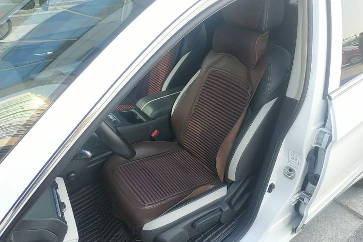 Used Dongfeng Aeolus E70 2022 500 Ultra-Enjoyment Edition Left Front Seat