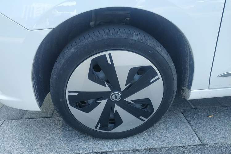Used Dongfeng Aeolus E70 2022 500 Ultra-Enjoyment Edition Left Front Wheel Hub