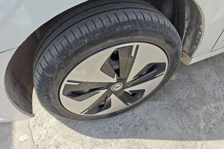 Used Dongfeng Aeolus E70 2022 500 Ultra-Enjoyment Edition Left Front Wheel Hub