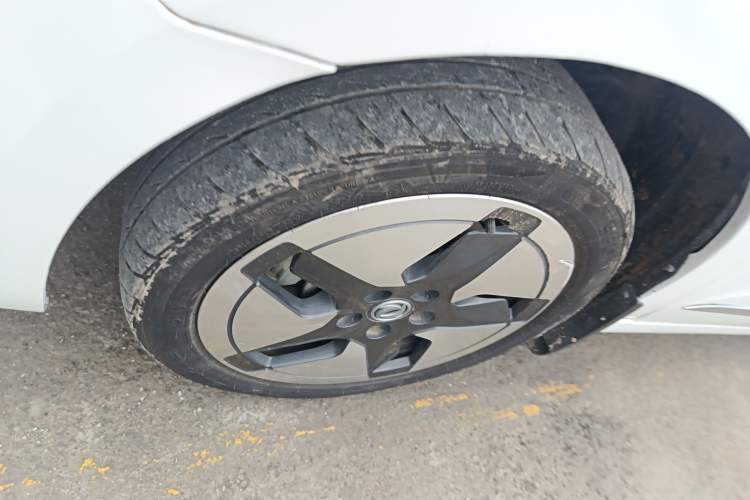 Used Dongfeng Aeolus E70 2022 500 Ultra-Enjoyment Edition Left Front Wheel Hub