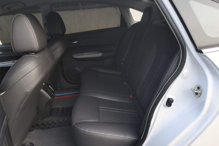 Used Dongfeng Aeolus E70 2022 500 Ultra-Enjoyment Edition Left Rear Seat