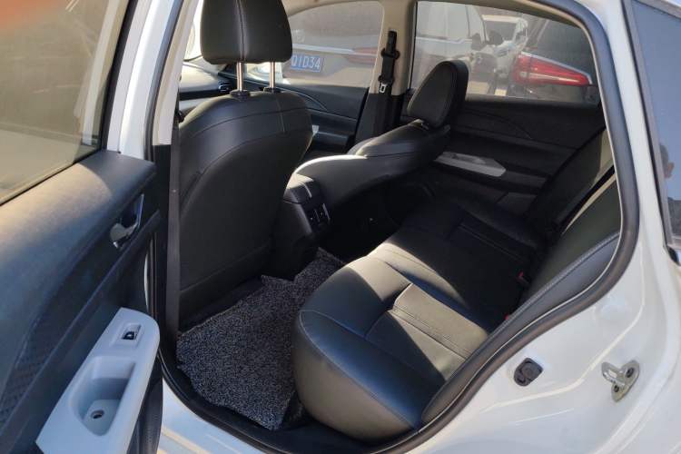 Used Dongfeng Aeolus E70 2022 500 Ultra-Enjoyment Edition Left Rear Seat