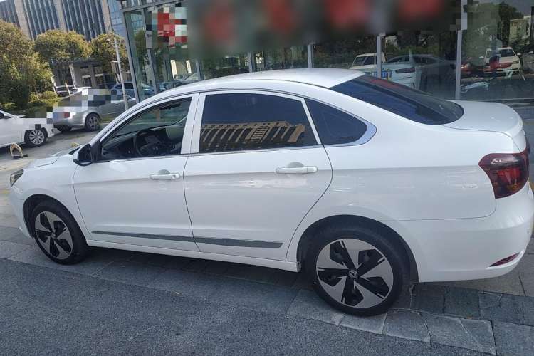 Used Dongfeng Aeolus E70 2022 500 Ultra-Enjoyment Edition Left Side