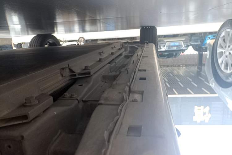 Used Dongfeng Aeolus E70 2022 500 Ultra-Enjoyment Edition Left Side Sill