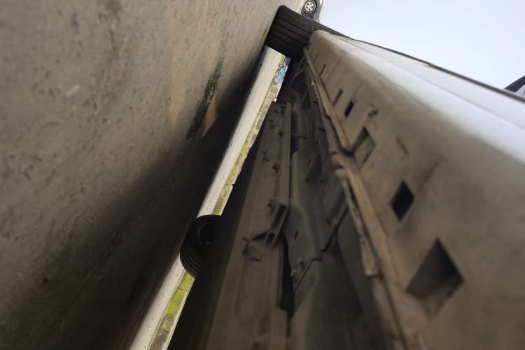 Used Dongfeng Aeolus E70 2022 500 Ultra-Enjoyment Edition Left Side Sill