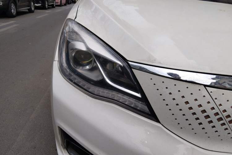 Used Dongfeng Aeolus E70 2022 500 Ultra-Enjoyment Edition Right Front Headlight