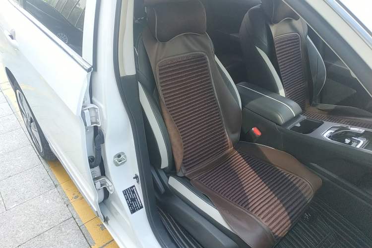 Used Dongfeng Aeolus E70 2022 500 Ultra-Enjoyment Edition Right Front Seat