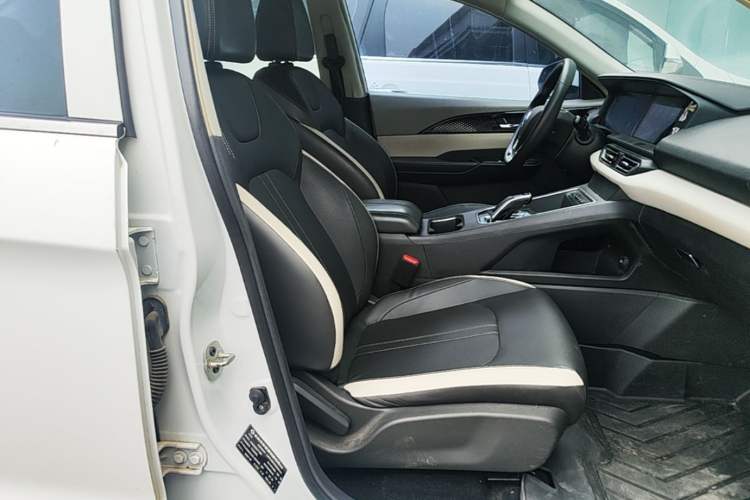 Used Dongfeng Aeolus E70 2022 500 Ultra-Enjoyment Edition Right Front Seat