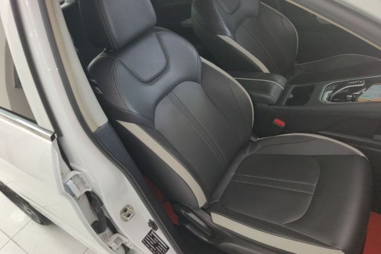 Used Dongfeng Aeolus E70 2022 500 Ultra-Enjoyment Edition Right Front Seat
