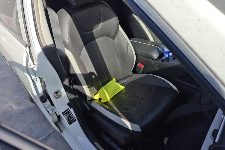 Used Dongfeng Aeolus E70 2022 500 Ultra-Enjoyment Edition Right Front Seat