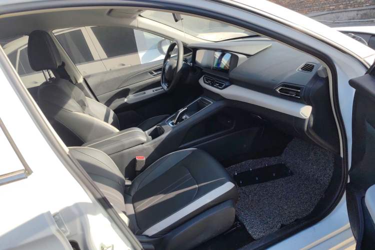 Used Dongfeng Aeolus E70 2022 500 Ultra-Enjoyment Edition Right Front Seat