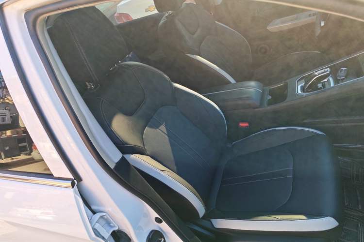 Used Dongfeng Aeolus E70 2022 500 Ultra-Enjoyment Edition Right Front Seat
