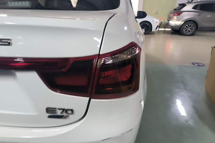 Used Dongfeng Aeolus E70 2022 500 Ultra-Enjoyment Edition Right Rear Taillight