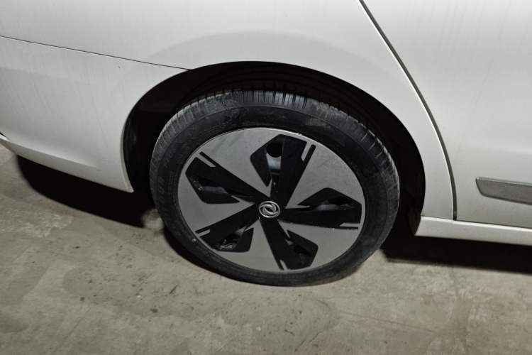 Used Dongfeng Aeolus E70 2022 500 Ultra-Enjoyment Edition Right Rear Wheel Hub