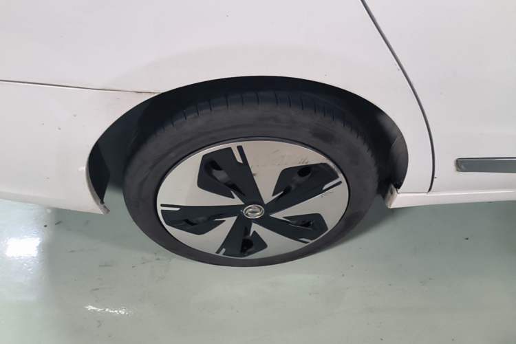 Used Dongfeng Aeolus E70 2022 500 Ultra-Enjoyment Edition Right Rear Wheel Hub