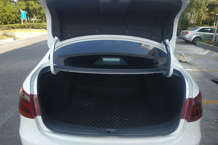 Used Dongfeng Aeolus E70 2022 500 Ultra-Enjoyment Edition Trunk