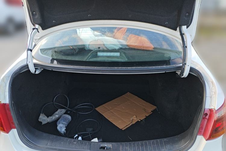 Used Dongfeng Aeolus E70  Trunk