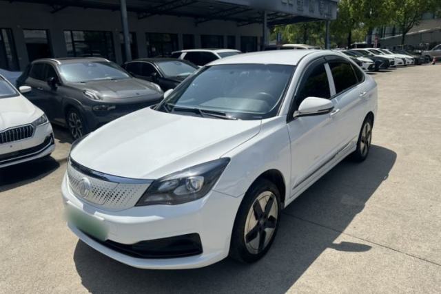 Used Dongfeng Aeolus E70 2023 500 Smart Version Lithium Iron Phosphate 48.6 kWh 110 kW