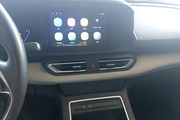 Used Dongfeng Aeolus E70 2023 360H Battery-Swap Version Audio And AC Panel