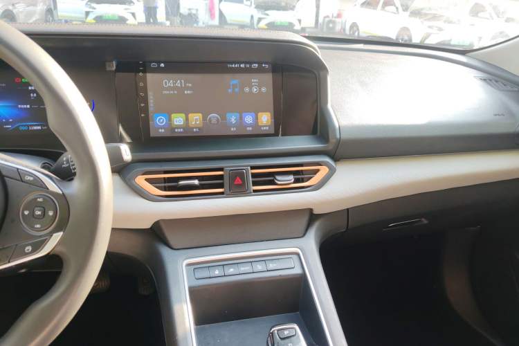 Used Dongfeng Aeolus E70 2023 Revised PRO Smart Drive Version Audio And AC Panel