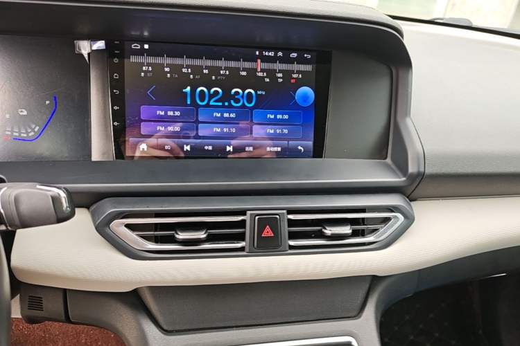 Used Dongfeng Aeolus E70 2023 500 Smart Edition Lithium-Ion Audio And AC Panel