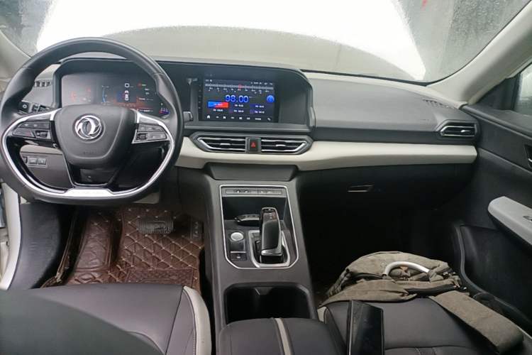 Used Dongfeng Aeolus E70 2023 Revised PRO Smart Drive Version Audio And AC Panel