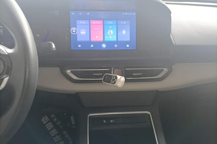 Used Dongfeng Aeolus E70 2023 400H Battery-Swap Rental Version Audio And AC Panel